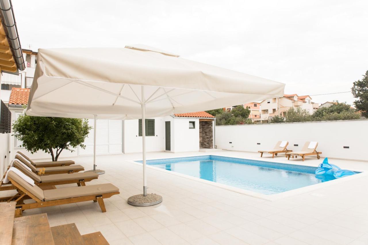Apartment Zara - Luxury Apartment With Private Pool Exterior photo