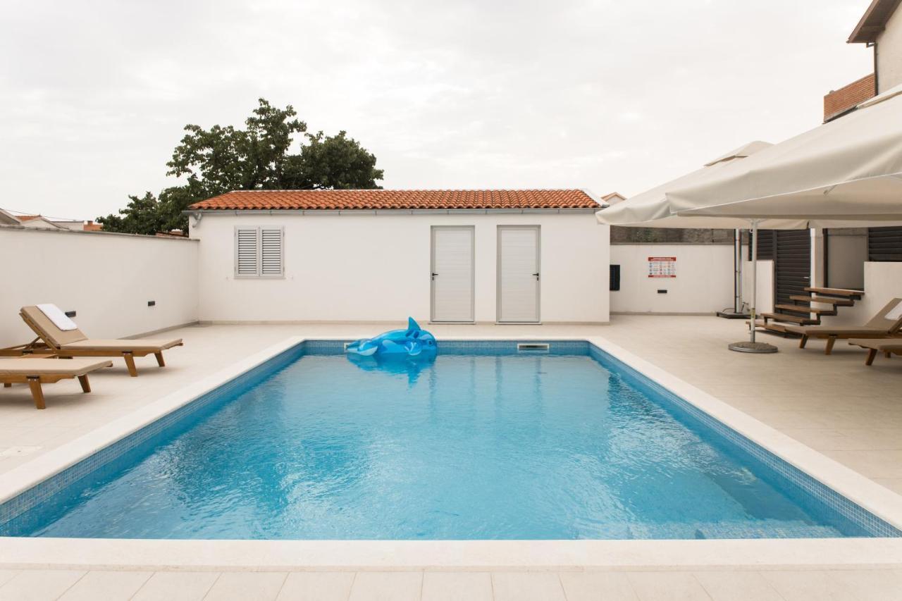 Apartment Zara - Luxury Apartment With Private Pool Exterior photo