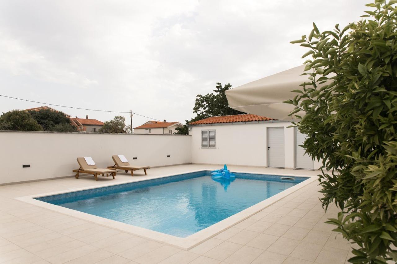 Apartment Zara - Luxury Apartment With Private Pool Exterior photo